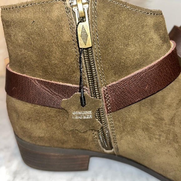 NEW! American Rag Briana Suede Booties in Olive, Multiple Sizes - Picture 7 of 12